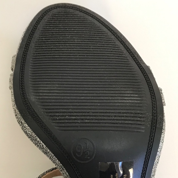 A NEW DAY Silver Heeled Sandals Estealla Chunky Block Heel New Women’s Size 9.5 - Picture 13 of 15